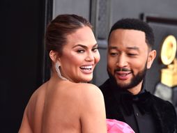 Chrissy Teigen, Krisi Tajgen, 64th Annual Grammy Awards - Arrivals