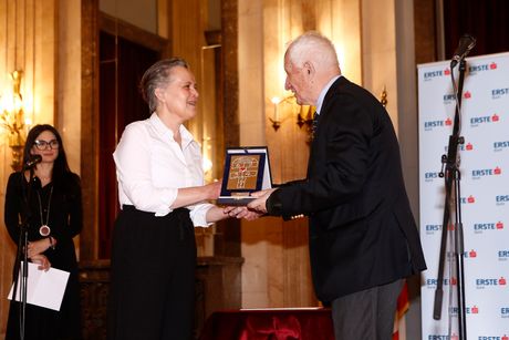 Svečana dodela nagrade Momo Kapor, koja je pripala književnici Vesni Goldsvorti