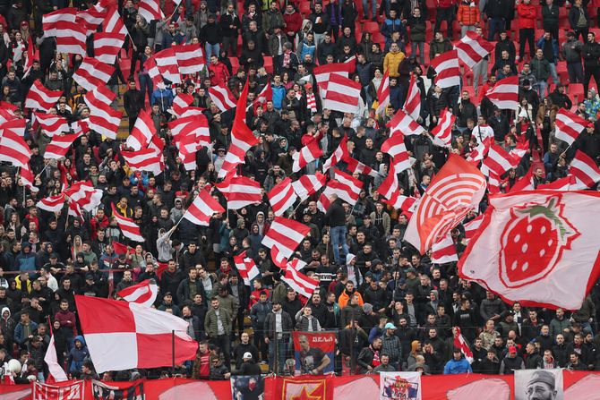 FK Crvena zvezda, FK Radnički Kragujevac