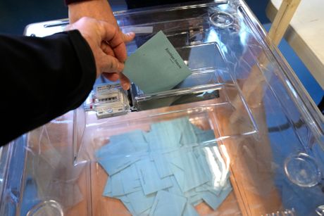 Francuska izbori glasačka kutija