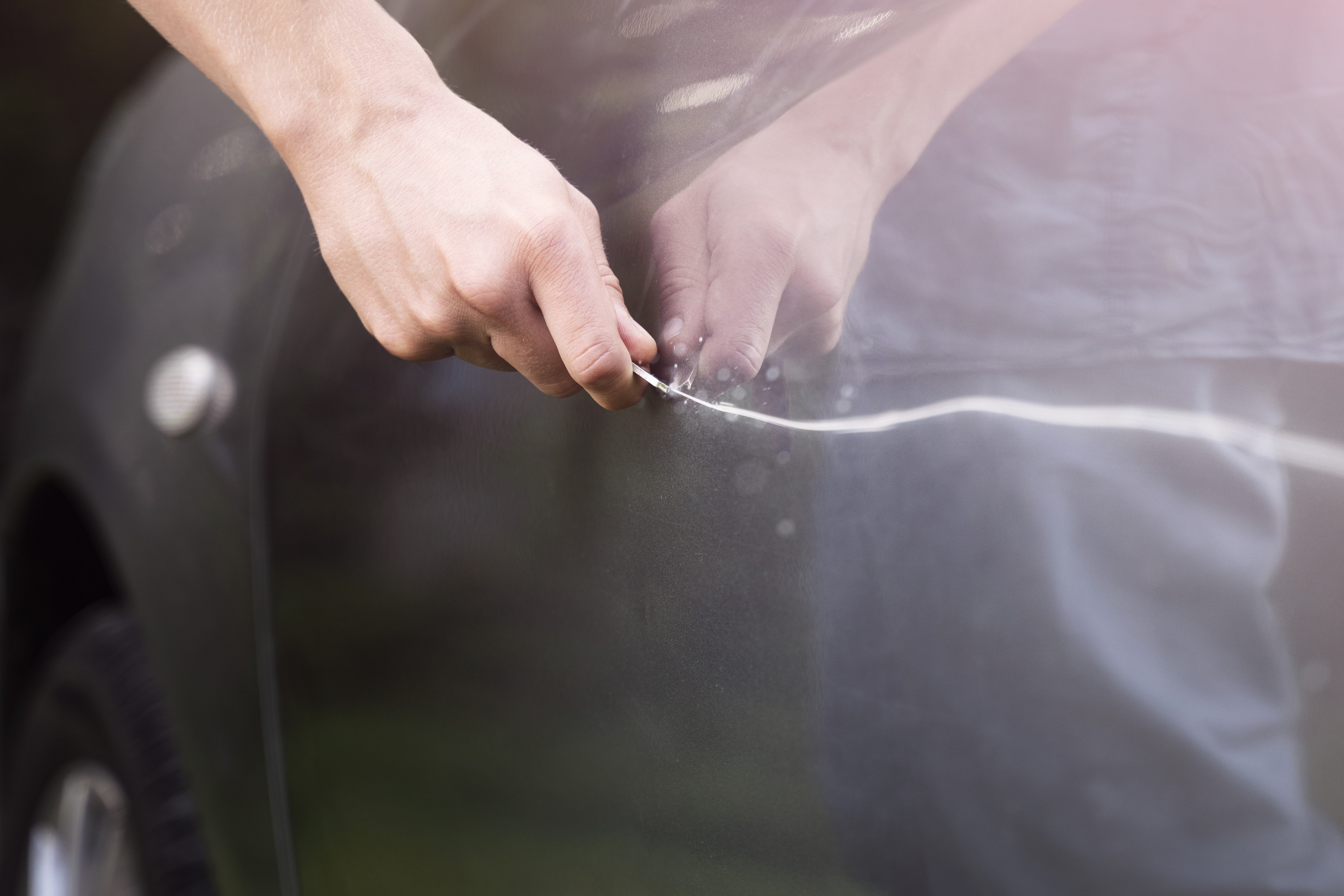 Vandali u Hanoveru izgrebali najmanje 200 automobila, štete su paprene!