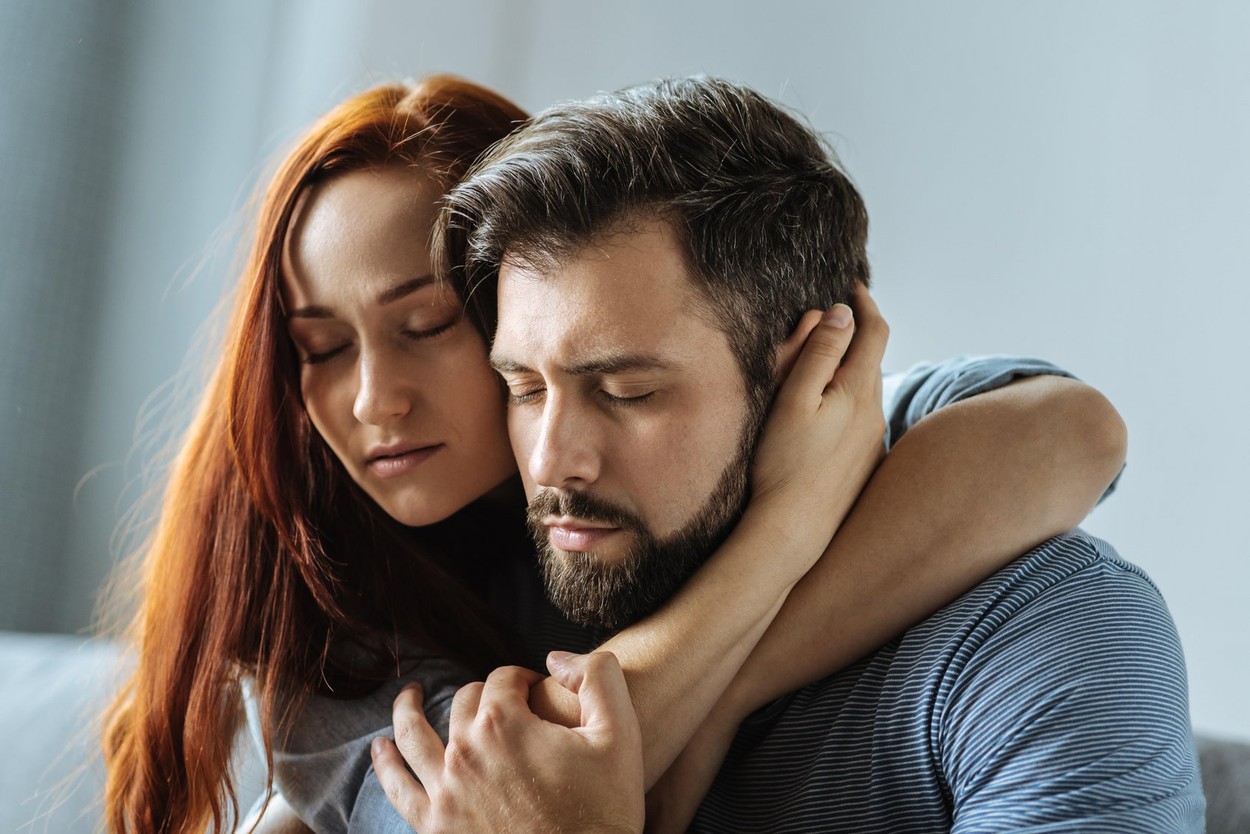 Ovo je jače i od "volim te": Žene padaju kao domine kad čuju ove reči, a neki bi rekli da je "staromodno"
