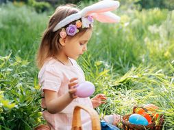 Devojčica, uskrs, jaja