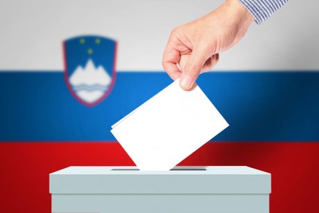 Slovenija glasanje, glasačka kutija