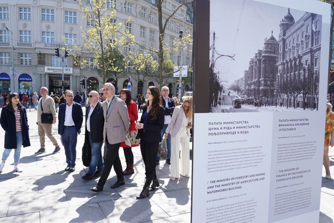 Otvorena izložba fotografija o Beogradu na Trgu Republike