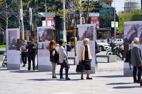 Otvorena izložba fotografija o Beogradu na Trgu Republike