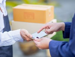 Dostava, pošta, paketi