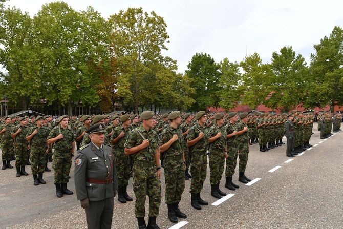 Prijavljivanje za dobrovoljno služenje vojnog roka u junu