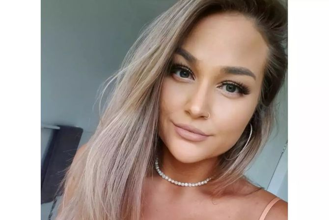 Clairebelle Burt Clairebelle Burt