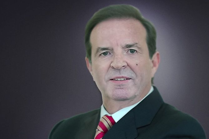 Bogoljub Karić Bogoljub Karić