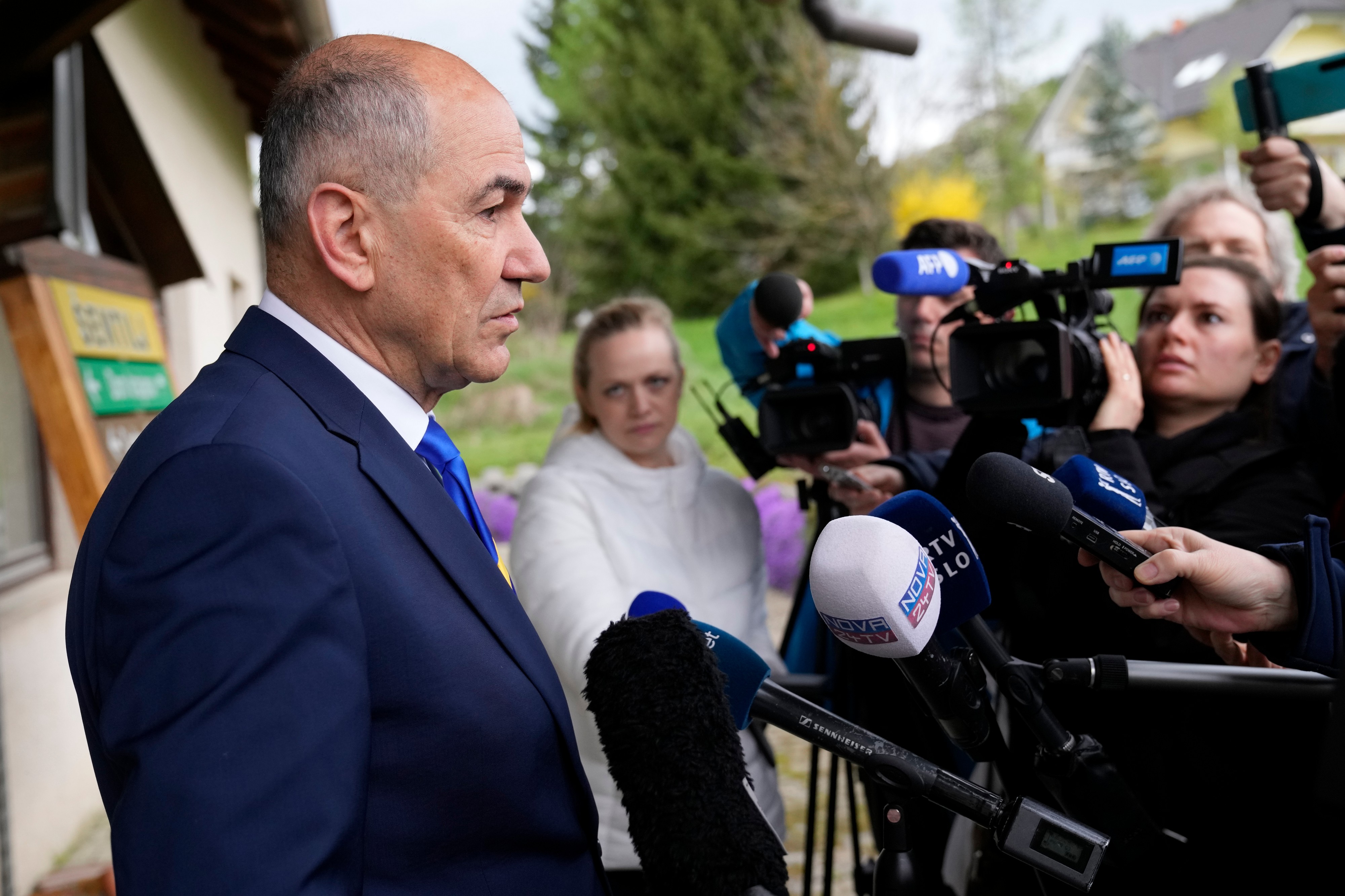 Potpisan koalicioni sporazum za prvu desničarsku vladu u Sloveniji: Janša pred 4. mandatom!