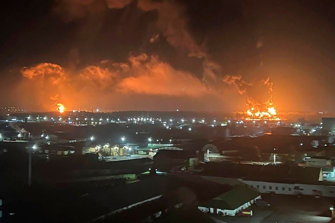 Rusija Bryansk Brjansk požar skladište nafte