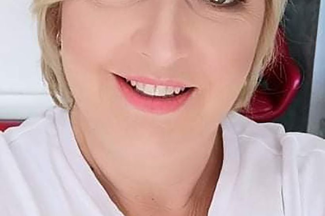 Suzana Stanimirović, karcinom dojke Suzana Stanimirović, karcinom dojke