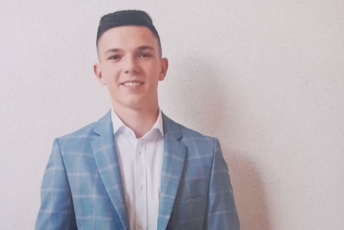Nikola Perišić Nikola Perišić