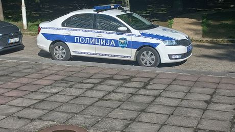 Medicinska škola Zvezdara, policija uviđaj Medicinska škola Zvezdara, policija uviđaj