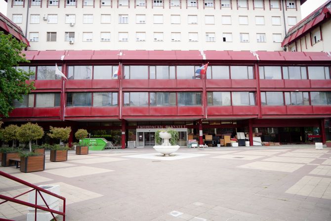 Ekonomski fakultet Ekonomski fakultet