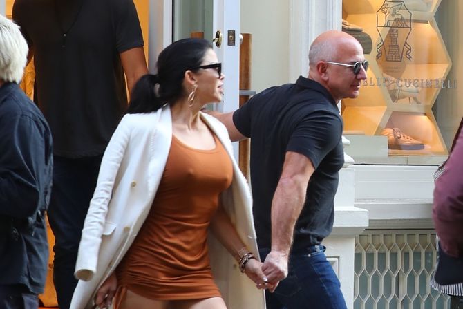 Džef Bezos Jeff Bezos, Lauren Sanchez Loren Sančez Džef Bezos Jeff Bezos, Lauren Sanchez Loren Sančez