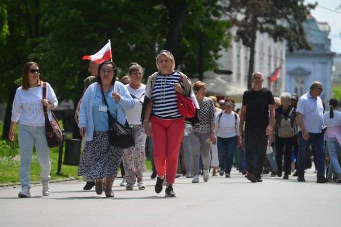 praznik, lepo vreme, suncan dan, vremenska prognoza, šetči park