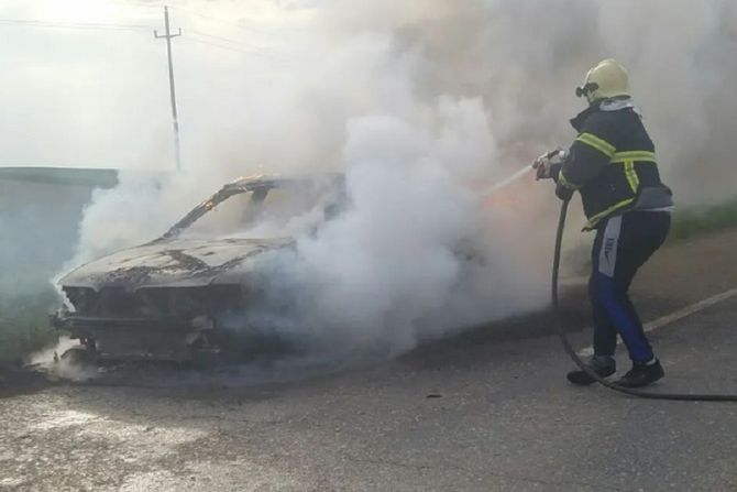 DVD Stanišić, zapalio se automobil DVD Stanišić, zapalio se automobil