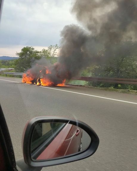 Automobil požar vatra Bubanj Potok