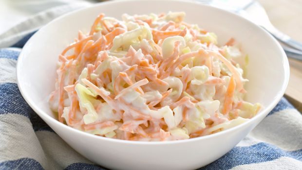 Coleslaw salata, kupus, šargarepa, vitaminska salata