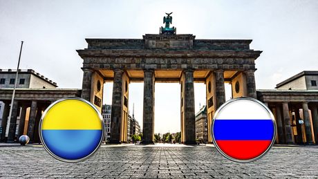 Berlin ukrajinska i riuska zastava