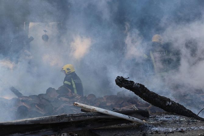 Požar, Priboj, vatra zahvatila staru školu