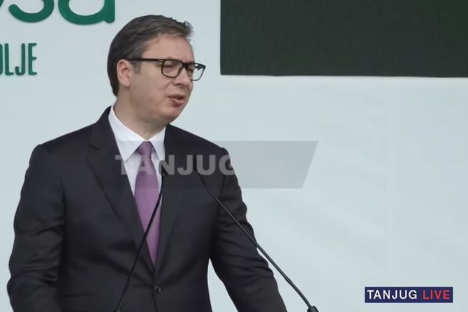 Aleksandar Vučić, ROSA