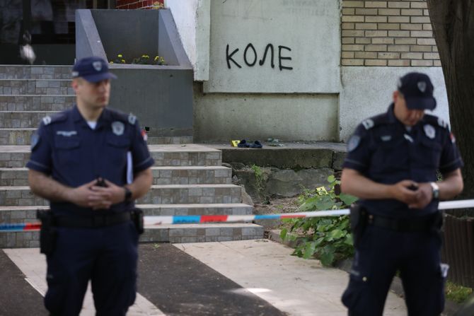 Mirijevo, skok sa zgrade, majka bacila sebe i dete Mirijevo, skok sa zgrade, majka bacila sebe i dete