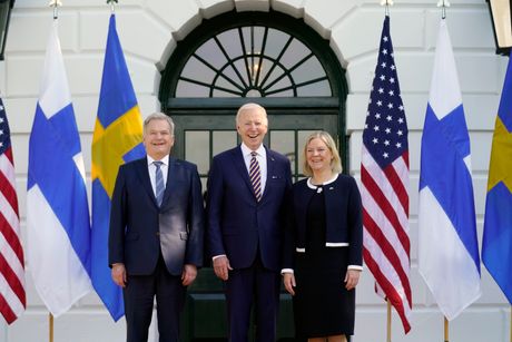 Bajden primio premijerku Švedske i predsednika Finske