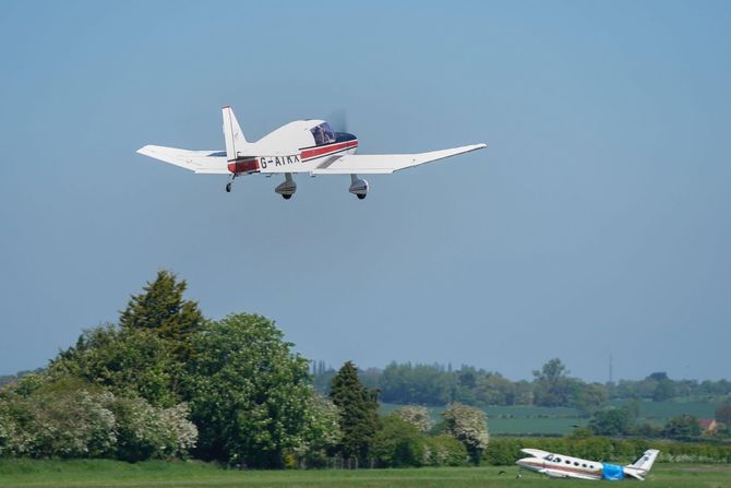 Jodel D140 Mousquetaire, mali avion