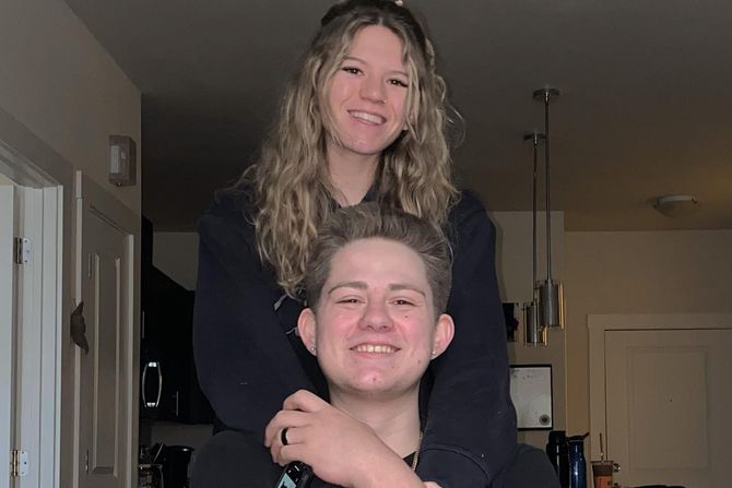 Sabia Schauers Reiche i Loren Schauers Sabia Schauers Reiche i Loren Schauers