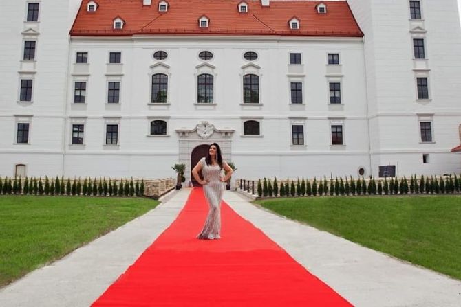 Dragana Mirković, dvorac Dragana Mirković, dvorac