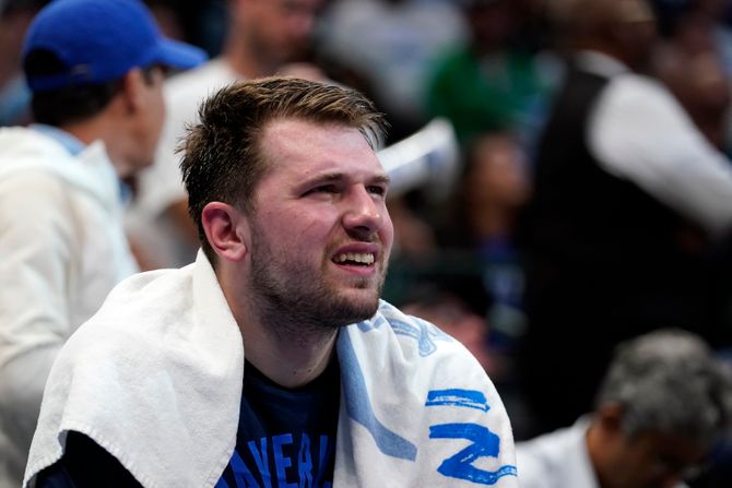 Luka Dončić, Dalas Maveriks, Golden Stejt Voriors Luka Dončić, Dalas Maveriks, Golden Stejt Voriors