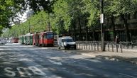 Tragedija u Bulevaru kralja Aleksandra: Vozaču pozlilo za volanom, automobil pokosio parkirana vozila