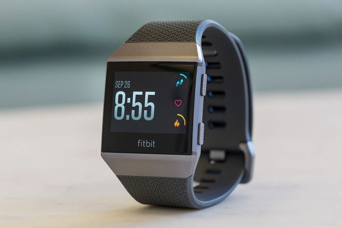 Fitbit Ionic pametni sat