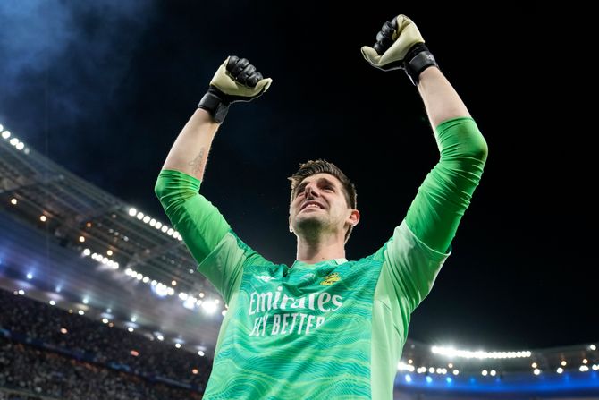 Finale Lige šampiona FK Liverpul - FK Real Madrid Tiba Kurtou Finale Lige šampiona FK Liverpul - FK Real Madrid Tiba Kurtou