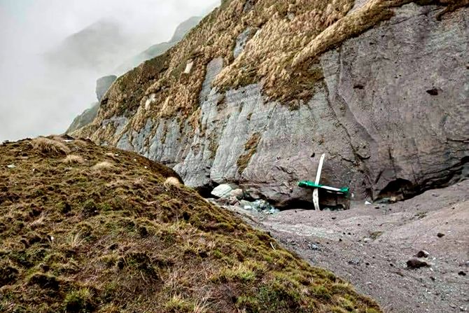 Nepal avion srušio se mesto pada