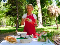 Neoplanta, Katy The Cook, brza slana torta