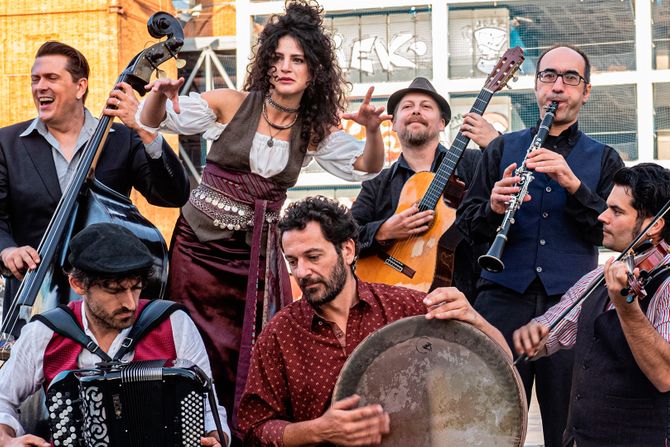 Barcelona Gipsy balKan Orchestra