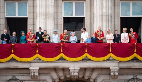 Kraljica Elizabeta Druga II platinasti jubilej kraljevska porodica