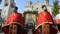 Mošti Svetog Nikolaja Srpskog za utehu i duhovno okrepljenje: U Vaznesenjskom hramu biće oko 17 sati