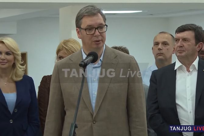 Aleksandar Vučić, Vranje - Centar za azil