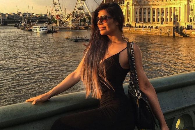 Suzi Kortez Suzi Kortez