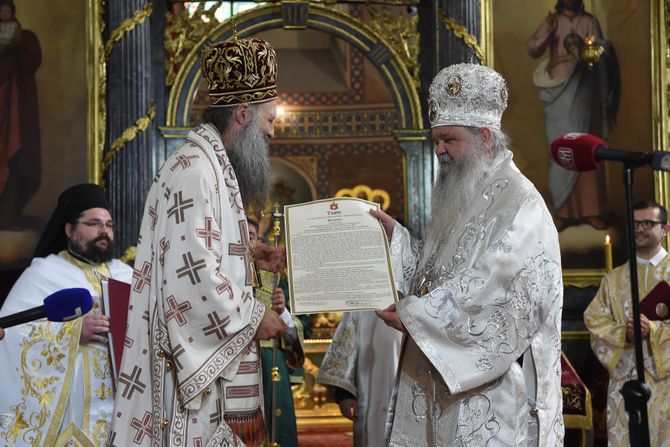 Patrijarh SPC Porfirije liturgija  tomos arhiepiskopu Stefanu