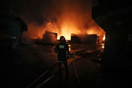 Bangladeš požar skladište