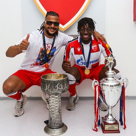 Lois Dioni, FK Crvena zvezda Lois Dioni, FK Crvena zvezda