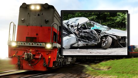 Voz automobil udes sudar nesreća Voz automobil udes sudar nesreća