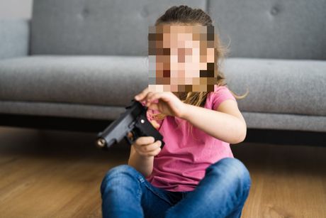 Dete, oružje, pištolj, devojčica
