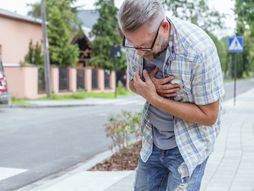 srčani udar, bol u grudima